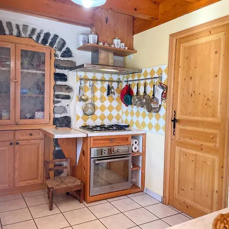 בית נופש Les Mures - Maison De Campagne, Calme, Familiale, Vue Mazet-Saint-Voy